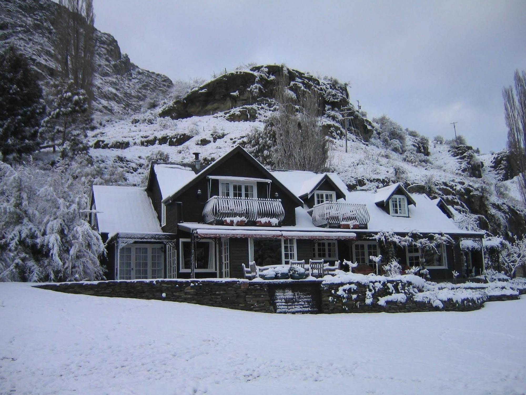 Trelawn Riverside Cottages Queenstown Exterior photo